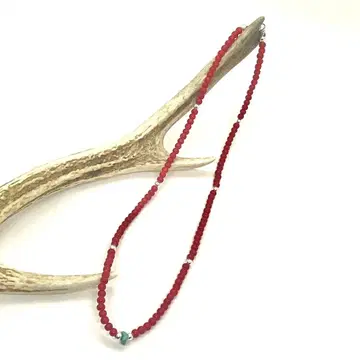 화이트 하츠 x 실버 비즈 목걸이 4