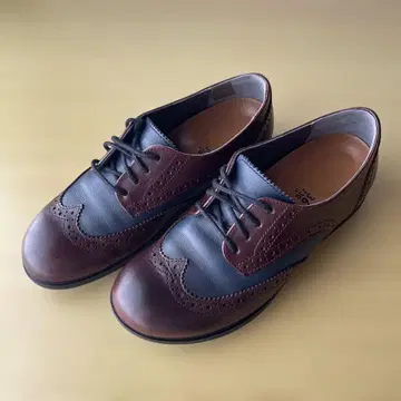[ BIRKENSTOCK ] LARAMIE LOW 가죽 신발 여성용