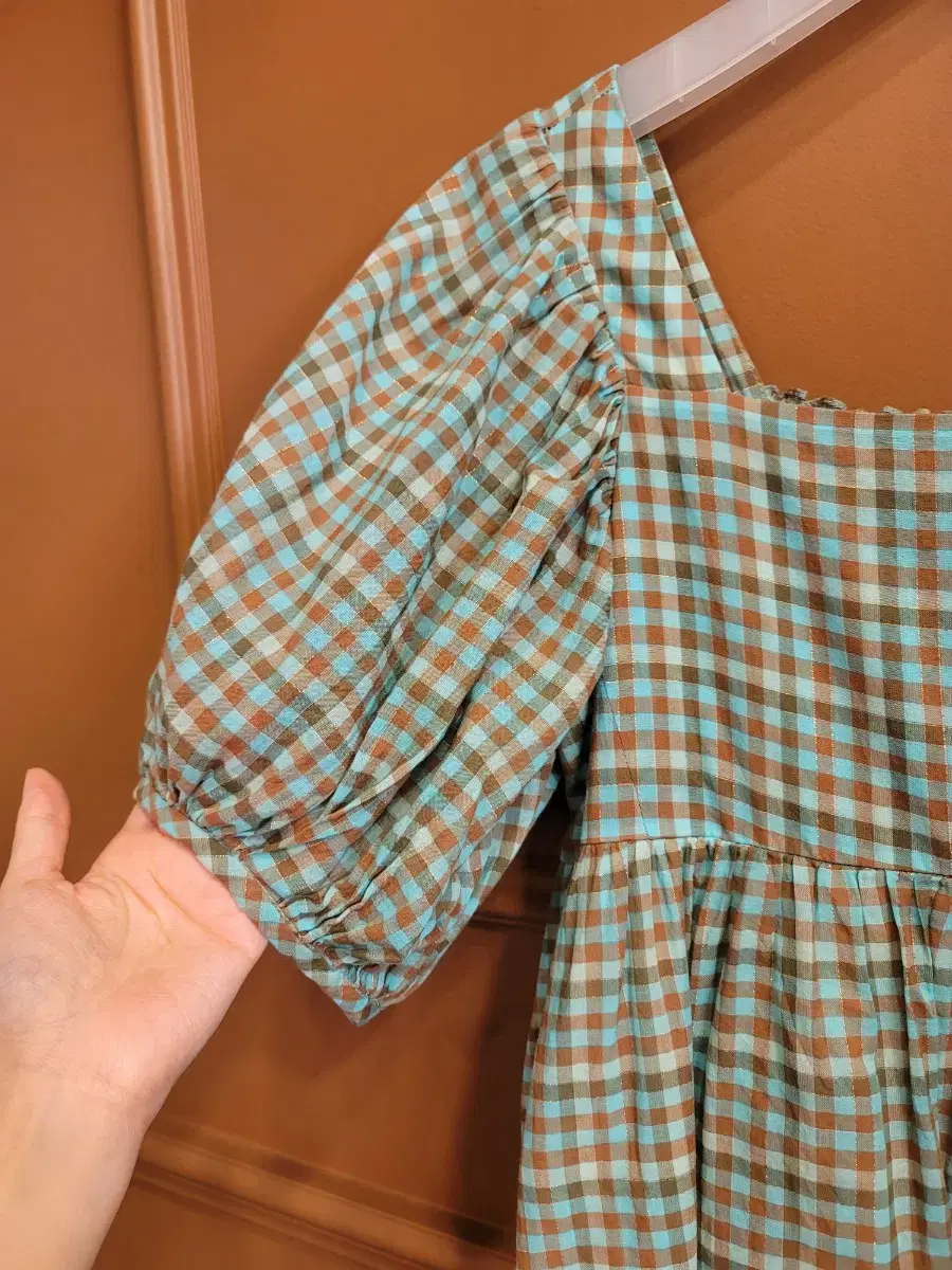 Product Details - 4