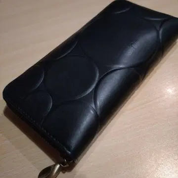 새상품급 시빌라 블랙 가죽 접이식 지갑 엠보싱 가공
