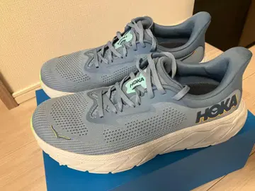 HOKA ARAHI 7 러닝화 27.5 와이드 블루