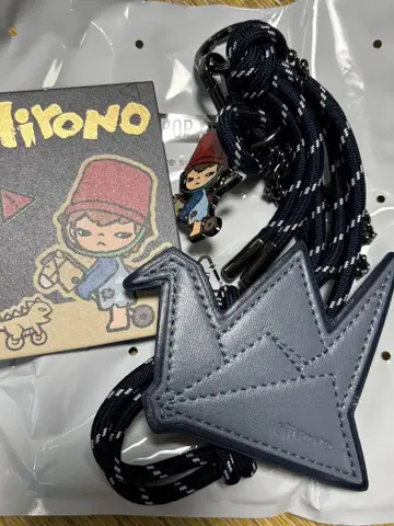 POPMART HironoEcho 펜던트 체인 knight