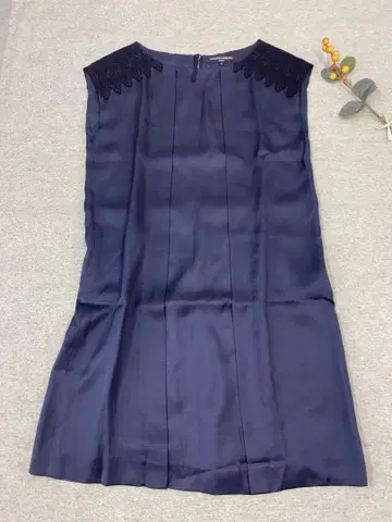 M222 UNITEDARROWS TOKYO 슬리브리스 레이스 원피스
