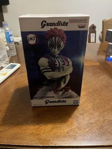 아카자 피규어