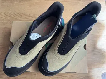 미사용 새상품 요넥스 YONEX SHW129 파워 쿠션 슬립온