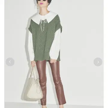 Mila Owen 미라 오웬 V넥 케이블 니트 베스트 풀오버