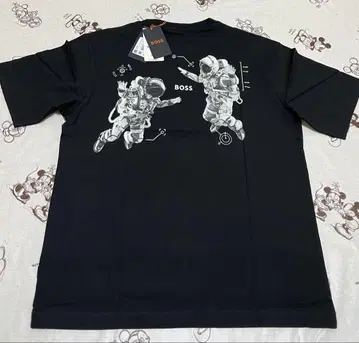 HUGO BOSS 미사용 새상품 남성용 t셔츠 M