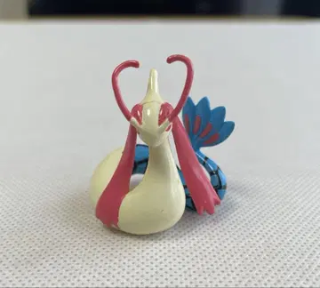 몬코레 포켓몬 밀로카로스