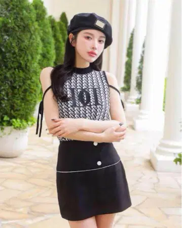 Darich 다리치 DD 로고 믹스 슬리브리스 니트탑