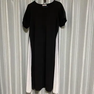armoire caprice 플리츠 원피스