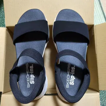 [새상품급] 스케쳐스 슬립인스 샌들 23cm 블랙