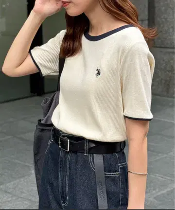아이보리 반팔 리브 티셔츠