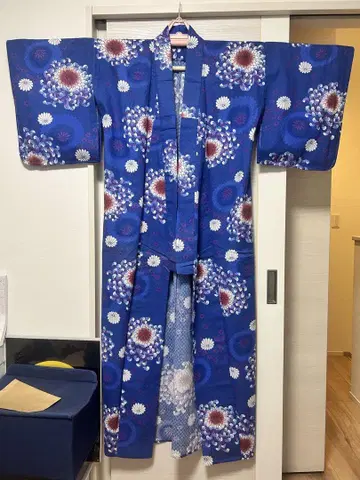 파랑 꽃무늬 유카타