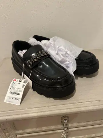 새상품 5590엔 ZARA 자라 인기 로퍼