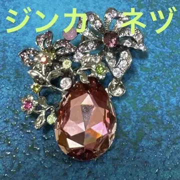 진카네즈 꽃과 보석 디자인 브로치