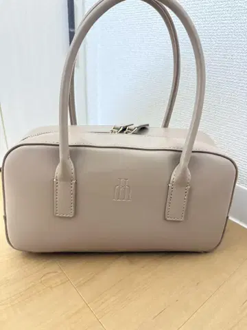herlipto Trois Logo Mini Boston Bag