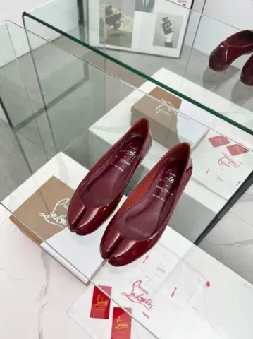 Christian Louboutin 플랫슈즈 와인 레드