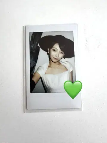 이타쿠라 카나 체키