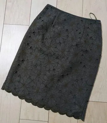 아푸와이저 리셰 컷워크 레이스 스커트