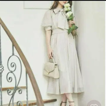 샤이니 로고 도트 시어 원피스
