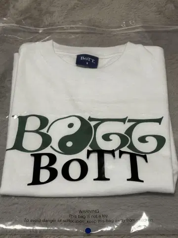 bott 보트 S 2y logo tee S 사이즈 새상품 미사용 화이트
