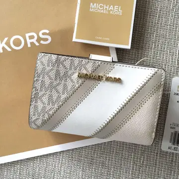 새상품 MICHEAL KORS 마이클코어스 정가 41,800엔 지갑