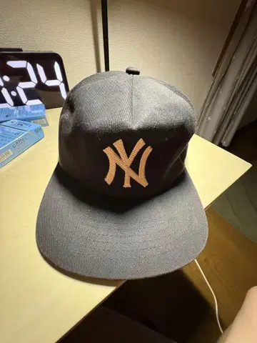 NY 먼데이 삭 캡 블랙