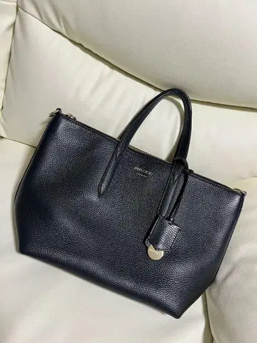 jimmyCHOO 백 몇 번 사용 새상품급 입니다.