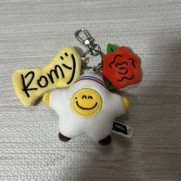 TREASURE TRUZ Romy 봉제 인형 키링