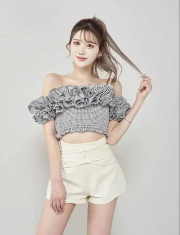 Darich 깅엄 체크 오프숄더 상의 GRY