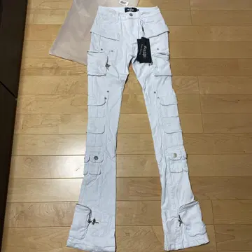 새상품 28 GUAPI 화이트 데님 플레어 스키니 카고