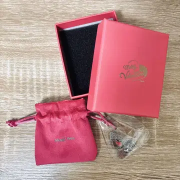 니지산지 아카기 웬 Melty Valentine 목걸이