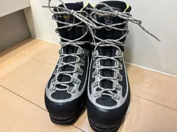 아졸로 등산화 겨울 신발