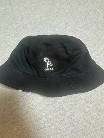 THE ORAL CIGARRETTES 버킷햇