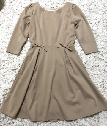 tocco closet 토코 클로젯 원피스 베이지 7부 소매