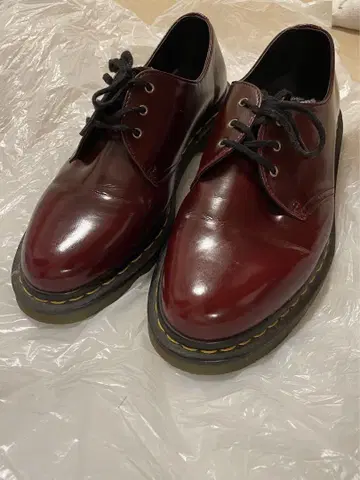 Dr. Martens 체리 레드