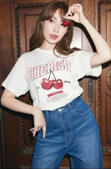 herlipto Cherish Tee