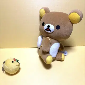 리락쿠마 봉제 인형 (높이 36cm) 과 키이로이토리 볼체인 봉제 인형