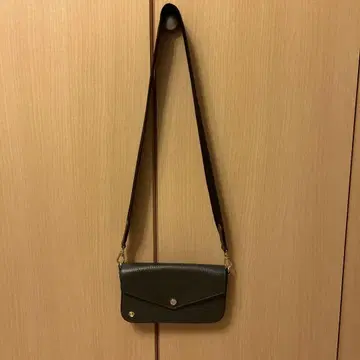 ADMJ 숄더백