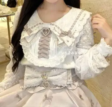 LIZ LISA 스캘럽 리본 카라 리브 상의