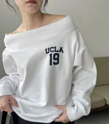 카프리슈 마쥬 GOOD ROCK SPEED 보트넥 UCLA 맨투맨