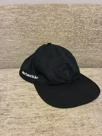 [미사용 새상품] marimekko 캡 자수 로고