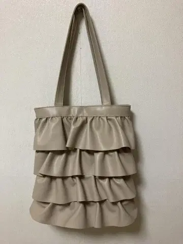 미니멀리스트 [ 프릴 ] 베이지 숄더백