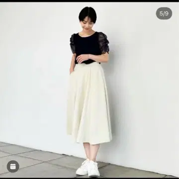 시네마틱 베이직 라인 캐주얼 플레어 스커트 S 사이즈 화이트