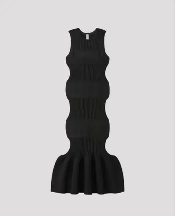 FLUTED SLEEVELESS MERMAID DRESS