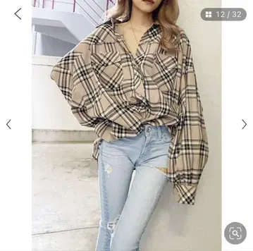 오버사이즈 베이지 계열 체크 셔츠