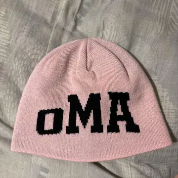 oMA DESIGN STUDIOS 니트 모자 핑크