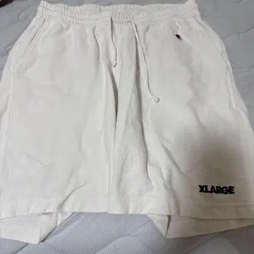 XLARGE 화이트 숏팬츠 XLARGE