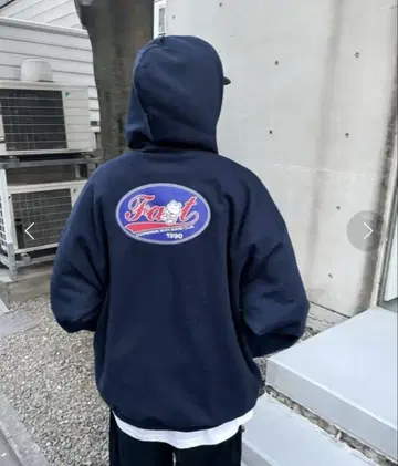 킷코짱 x who's who gallaryFACT 풀오버 후드티