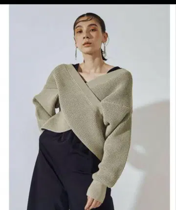 UN3D CROSS KNIT TOPS 언쓰리디 크로스 니트탑